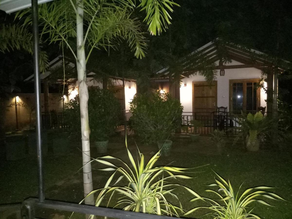 Max Safari Villa 우다왈라웨 외부 사진